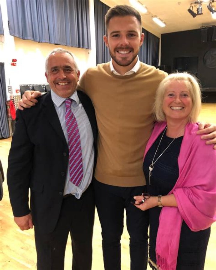 Jack Butland Salary, Net Worth, Wife Annabel Peyton, Height, Age, Wiki, Bio