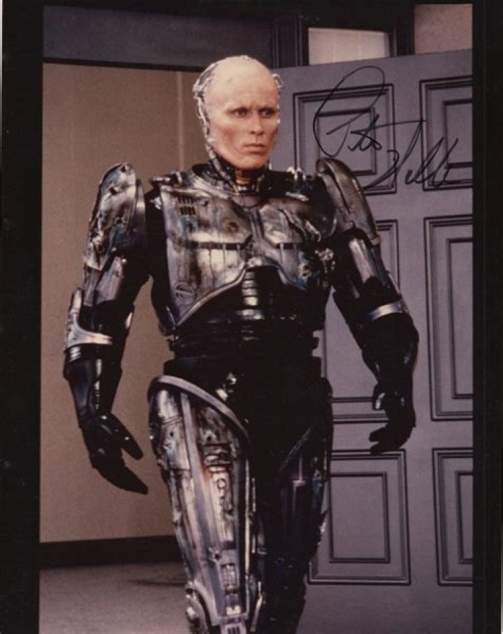 Peter Weller