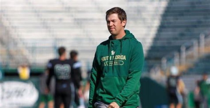 Who is Charlie Weis Jr’s wife Jennifer?